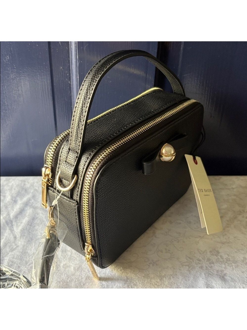✨Sale✨Ted Baker Black Crossbody Bag with Gold Detail NWT - Picture 2 of 7